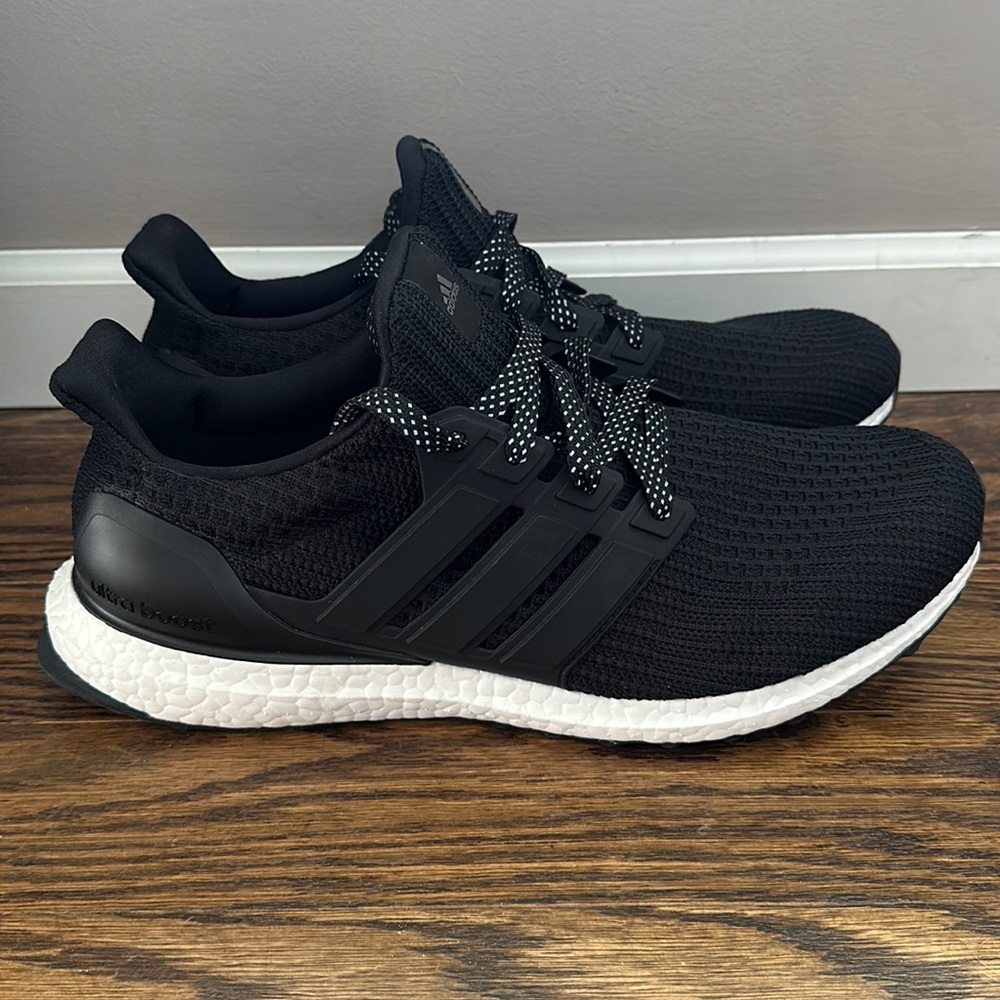 Adidas Ultraboost 4.0 Core DNA Black and White Running Shoes FY9318 Mens Size 12
